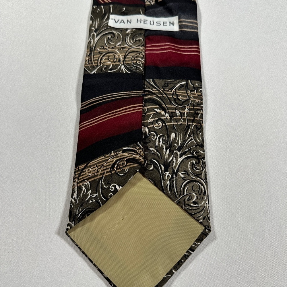 Men’s Van Heusen Silk Necktie - Picture 5 of 6